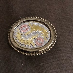 Vintage Westin Small Western Floral Buckle for girl/woman-638 $30 or $25 w/offer